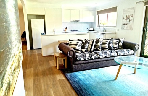 Surfside House | Close to beach and Mangrove walk