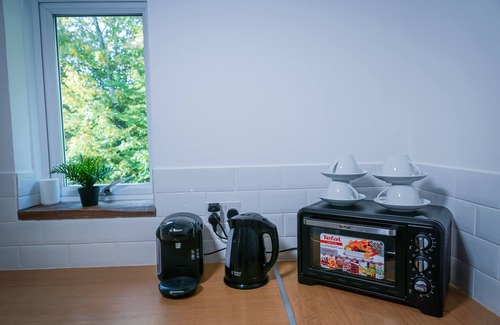Newbury Apartment | Close to center, first floor studio.