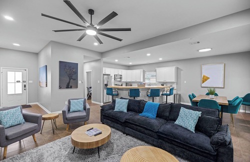 Ponchatoula House | Close to Chappapeela Open Floor plan with Pool
