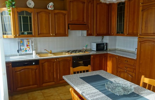 Albiolo Apartment | Close to Como and Switzerland, quiet apartment in villa with private garden