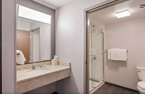 Pleasant Hill Hotel | Close to Downtown San Francisco CA! Property w/Onsite Self Parking & Starbucks