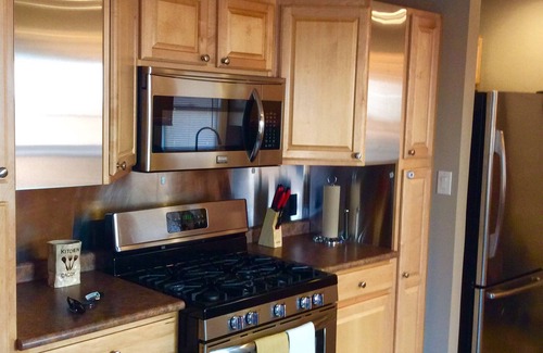 Whitebridge House | Close to Downtown/West End. Beautiful house private driveway. 4 BR. Sleep 9