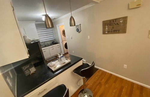 Rohrerstown Apartment | Close to lot of shopping areas, eateries, bars and more. Ideal for monthly stays