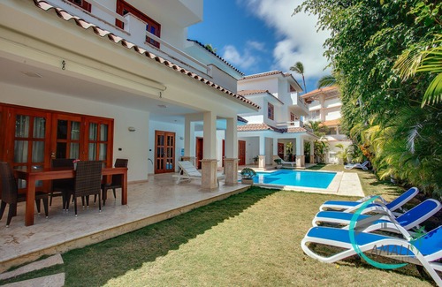 Bavaro Villa | CLOSE TO THE BEACH! LUX VILLA GEMELA, 6BR, 9BT, PRIVATE POOL, LOS CORALES-BEACH