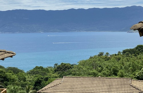 Veloso House | CLOSED CONDOMINIUM - In the famous beach of Curral