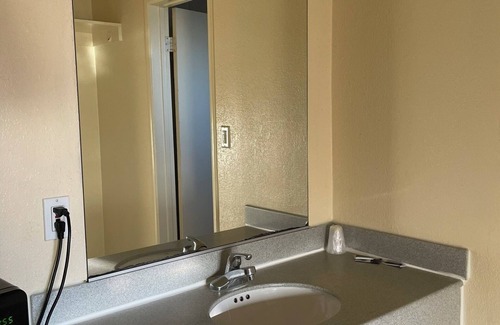 Cypress Hotel | Cloud 9 Motel