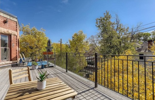 Congress Park Apartment | Cloud by Modern Midstay/1Block to City Park #C12