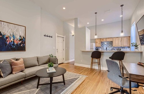 City Park Apartment | Cloud by Modern Midstay/1 Block to City Park #C2