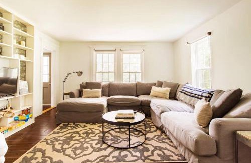 Bloomville House | Cloud Crowd