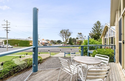 Apollo Bay House | Cloud Nine - Central Apollo Bay location, walk everywhere