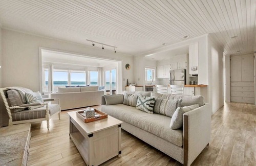 Lake Township House | Cloud Nine on Crystal Lake