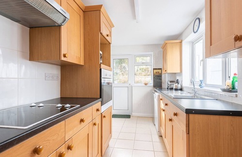 Crantock Cottage | Clovelly Cottage, Crantock, near sandy beaches
