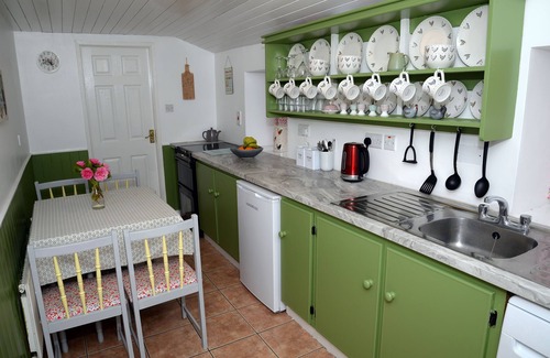 Belturbet Cottage | Cloverhill Gate Lodge Relax Refresh and Unwind promises tranquillity