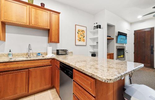 Village House | CLR108 Quiet and Cozy Downstairs 1 Bedroom Condo