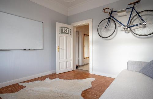Bad Schwartau Apartment | CLS Moderne Villa Bad Schwartau mit Garten für bis zu 6 Personen, 2 E-Ladesäulen, 3 Parkplätze, Loggia, großes Haus zwischen Lübeck und Ostsee, ideale A1 Anbindung nach Hamburg, Lübeck, Timmendorfer Strand