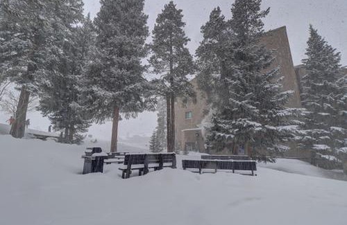 Copper Mountain Apartment | CM216 Copper Mountain Inn 3Br 3Ba condo