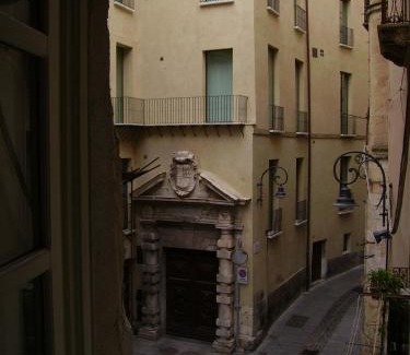 Historic Castle District Apartment | CMH Castello Suites