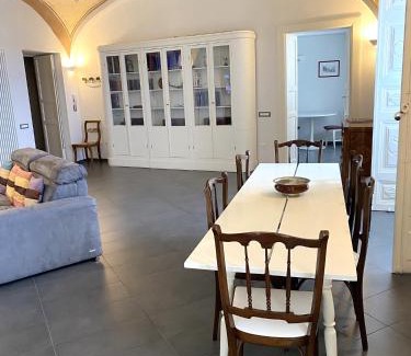 Historic Castle District Apartment | CMH Castello Suites