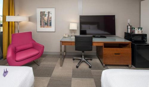 Prince George Hotel | Coast Prince George Hotel by APA
