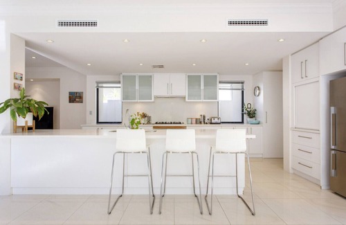 North Coogee House | Coastal Bliss - Family Home Moments from the Beach
