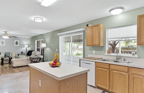Sebastian Highlands House | 🍹🌞 Coastal Bliss! Near Beaches, Dog Friendly, and Private Fenced Yard!