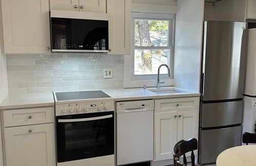 Southern Coast Cottage | Coastal Charm 2 Bedroom Beach Cottage ~Just Steps to the Beach in Kinney Shores~