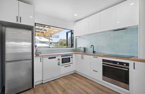 Foxton Beach House | Coastal Comfort - Foxton Beach Holiday Home