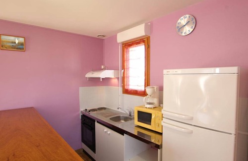 Surtainville Cottage | Coastal Getaway: Cozy Ground-Floor Home with Wifi, Pet-Friendly, Near Beach
