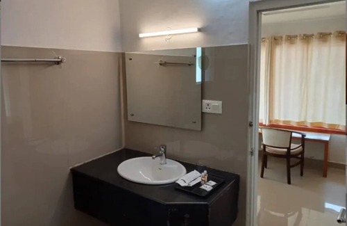 West Mere Hotel | Coastal Grand Space4 Resorts