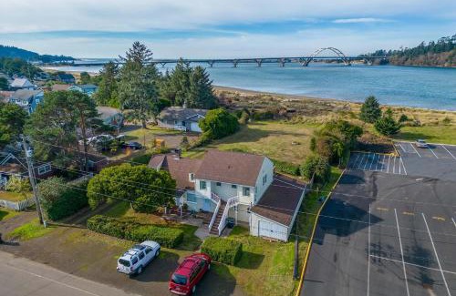 Waldport House | Coastal Happiness