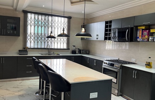 Cape Coast House | Coastal Retreat is situated just an 12minute drive to the Coast cape Castle