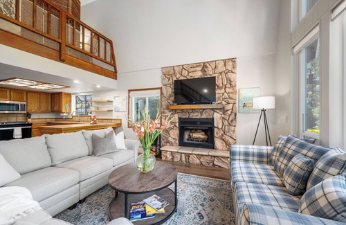 Marine Terrace House | Coastal Retreat/King Beds/Big Sur Cabin/EV Chargernnn