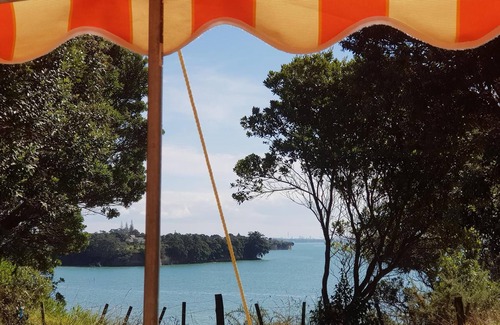 Beachlands House | Coastal Retro Caravan nights