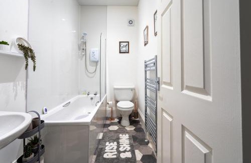 Coatbridge Apartment | Coatbridge Apartment