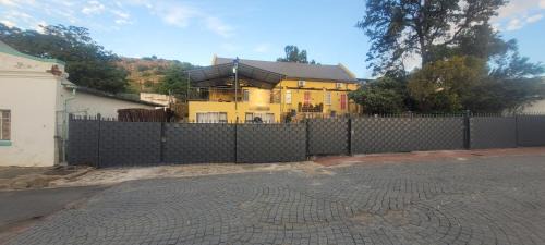 Colesberg House | Cobblestone Court