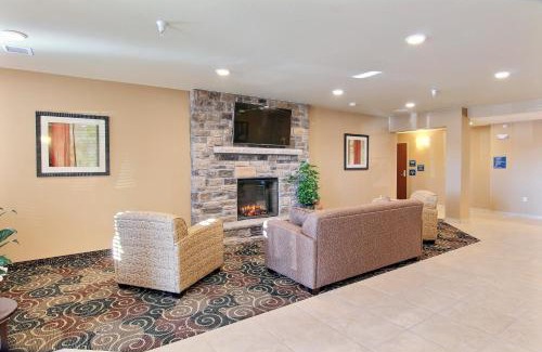 Beulah Hotel | Cobblestone Hotel & Suites - Beulah