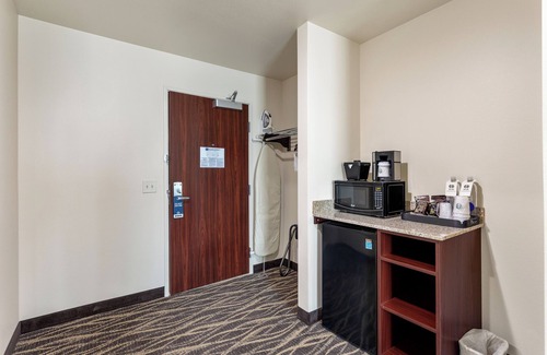 Ottumwa Hotel | Cobblestone Hotel & Suites - Ottumwa