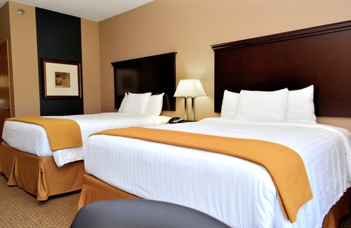 Lake View Hotel | Cobblestone Inn and Suites - Lake View