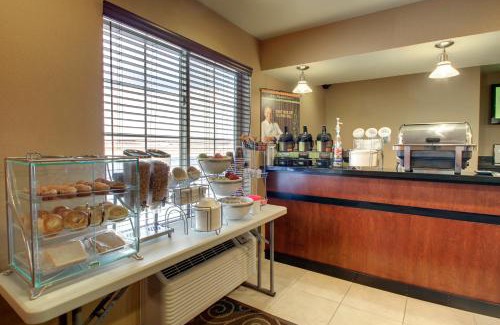 Bottineau Hotel | Cobblestone Inn & Suites - Bottineau