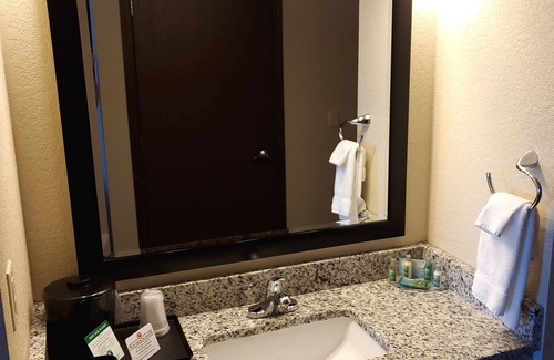 Maryville Hotel | Cobblestone Inn & Suites - Maryville