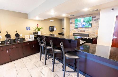 Winters Hotel | Cobblestone Inn & Suites - Winters