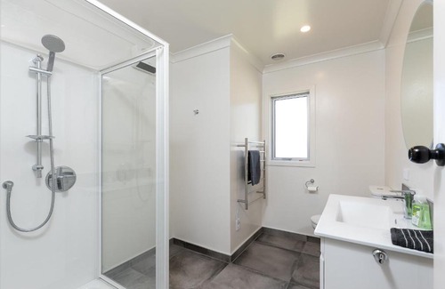 Anakiwa House | Cobham Crib - Anakiwa Holiday Home