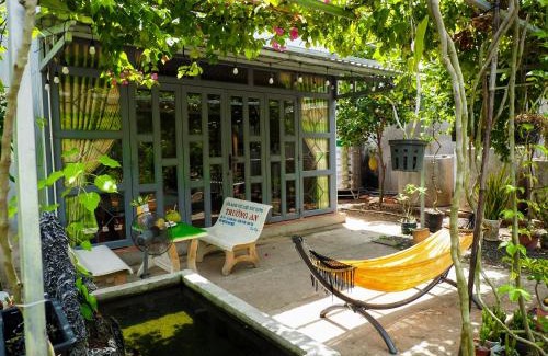 Giong Trom House | Coco Happy Farm