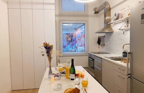 South Antwerp Apartment | CoCo Romantic in trendy central hotspot Antwerp