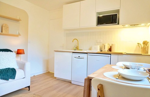 Bielle Apartment | Cocon Biellois: vue Montagnes, Parking & Piscine