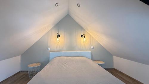 Laval Apartment | COCON Mayennais - Loft Balnéo Laval - Loveroom