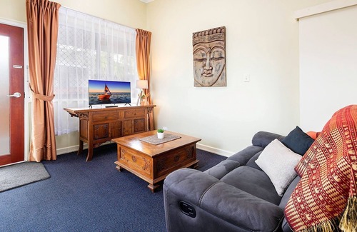 Scarness Apartment | Coconut Palms Deluxe Ground Floor Apartment - CoastHM