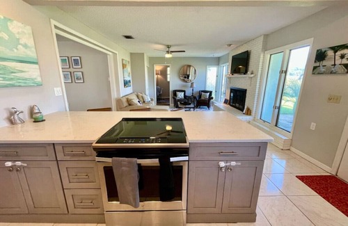 Venetian Way House | 🏖️ Coconut River Retreat – On the Water & Close to the Sand