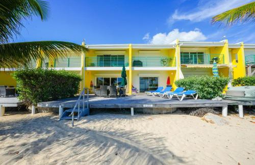 Simpson Bay Apartment | Cocos Bechfront Breeze