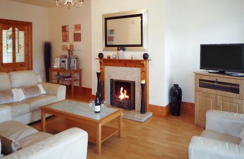 Dingle House | Cois Chnoic Holiday Home Dingle by Trident Holiday Homes